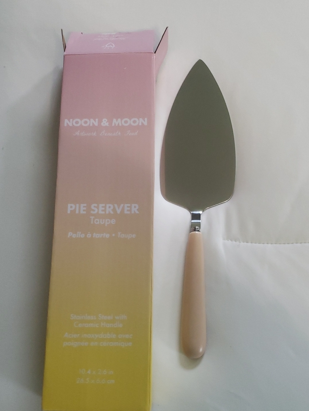 Noon & Moon Taupe Pie Server with Ceramic Handle